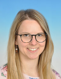 Dr. Yasmin Moser